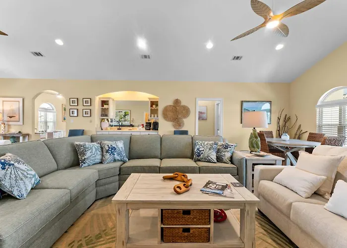 Gulf View With Pool Holiday home