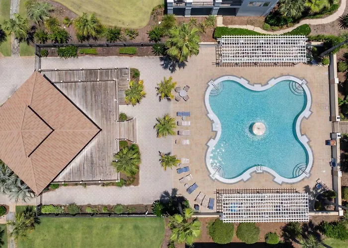 Gulf View With Pool Holiday home *